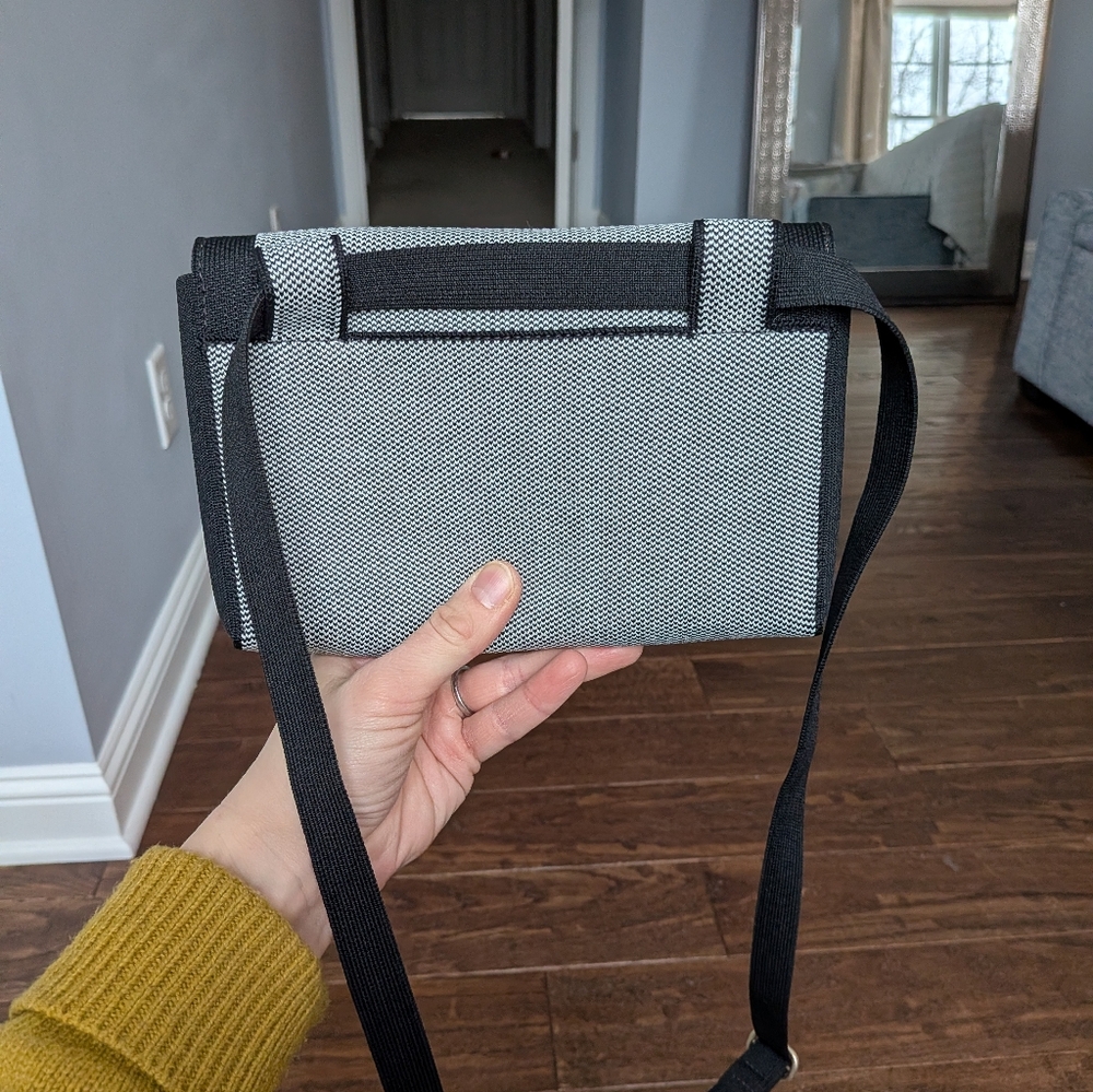 Rothy's The Belt Bag Grey Mist READ - Picture 8 of 9